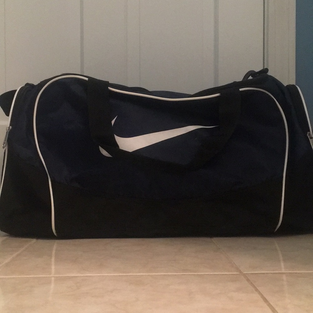 Nike duffle bag mint condition